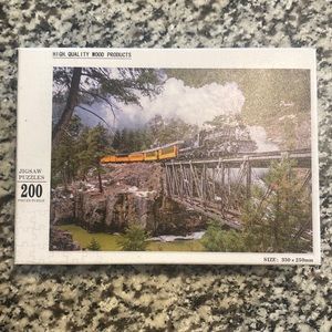 Train puzzle 200 pieces